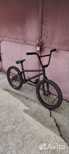 Трюковой велосипед BMX