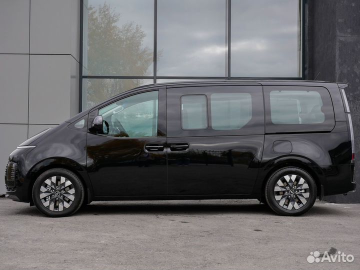 Hyundai Staria 2.2 AT, 2023