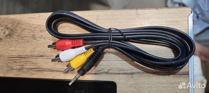 Кабель RCA (тюльпан)