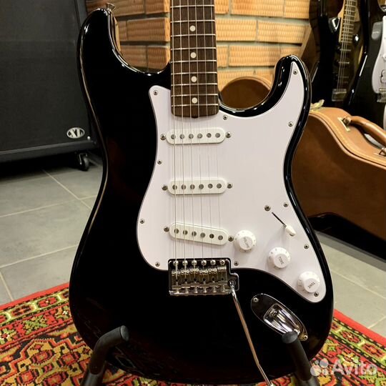 Электрогитара Fender Stratocaster ST-STD Standart