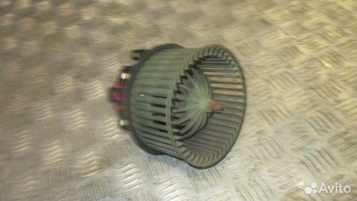 Моторчик печки Volvo S80