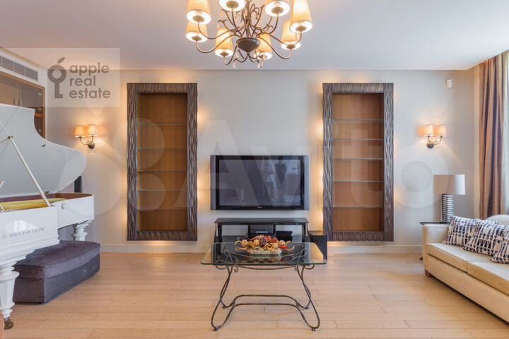 5-к. квартира, 250 м², 4/6 эт.