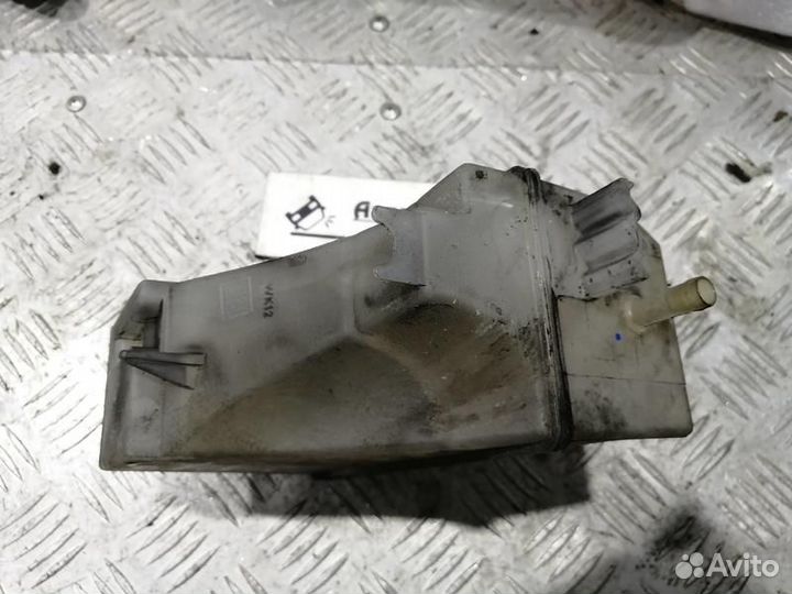 Расширительный бачок Nissan Note E11, Tiida C11