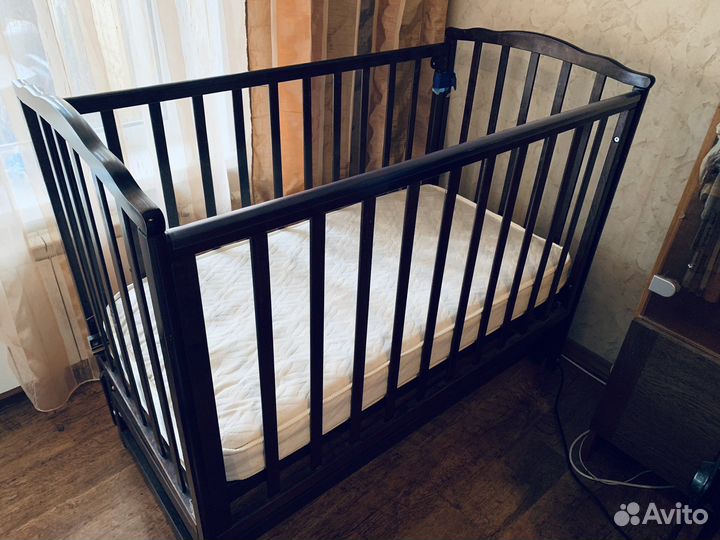 Детская кроватка (Бесплатно)