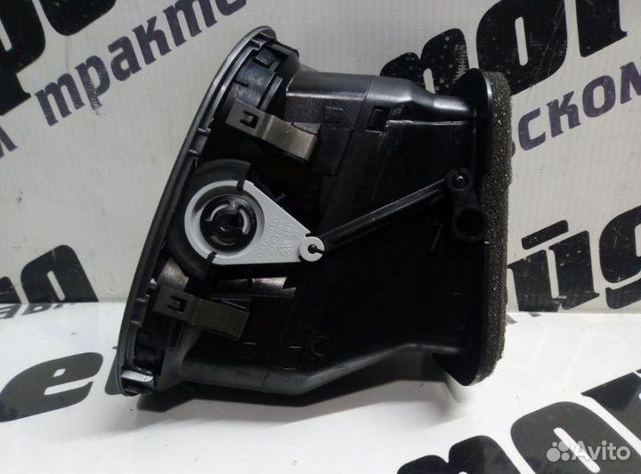 Дефлектор левый Volkswagen Tiguan 5N2 CAW