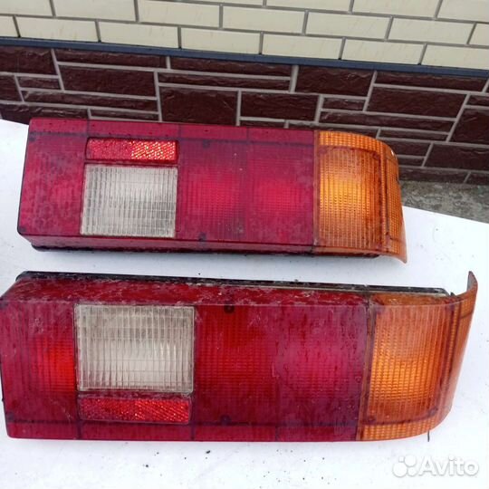 Задний фонарь москвич 2141