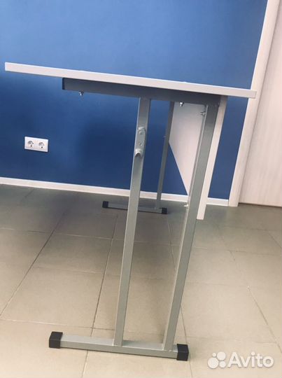 Школьная парта