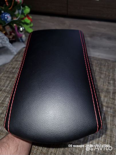 Подлокотник на suzuk vitara 2015