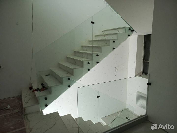 Перила для лестницы стеклянные ограждения