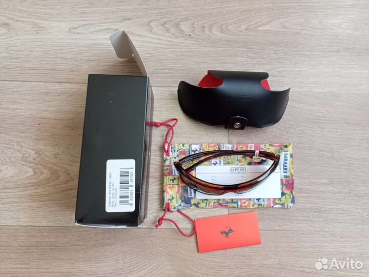 Солнцезащитные очки женские брендовые