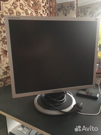 Монитор Samsung