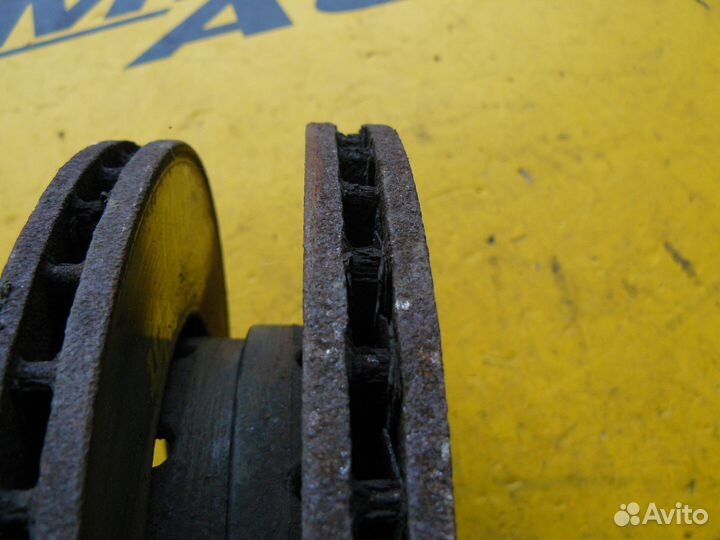 Передние диски тормозные VW Polo SED Rus 2011г