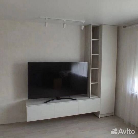 Тумба под тв с пеналом