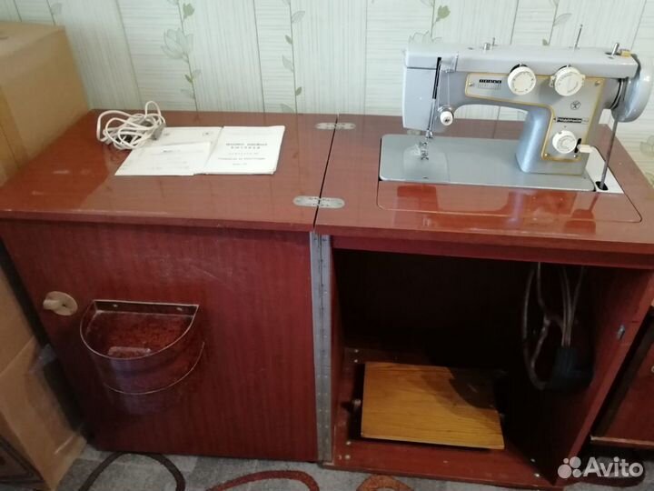 Швейная машина Подольск 142