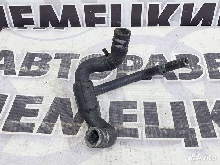 Патрубок Volkswagen Passat B5