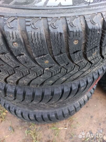 Michelin Latitude X-Ice North 215/65 R17