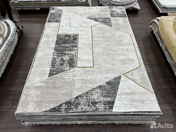 Ковер новый 2.4х3.4