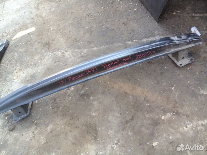 Усилитель зад. бампера VW Пассат Passat (B7) 2011