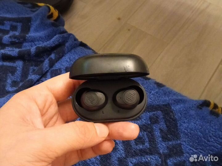 Беспроводные наушники jbl