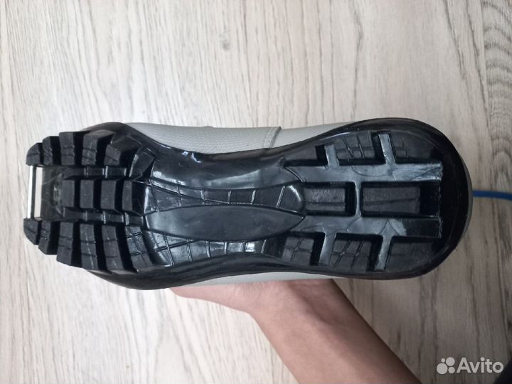 Ботинки для беговых лыж