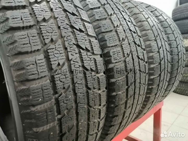 Toyo Observe GSi-5 225/65 R17 104S