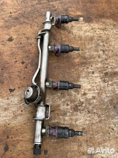 Мерседес w203 c класс топливная форсунка 2.0