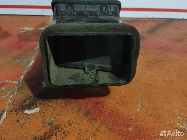 Воздуховод торпеды mitsubishi RVR 1991-97 правый