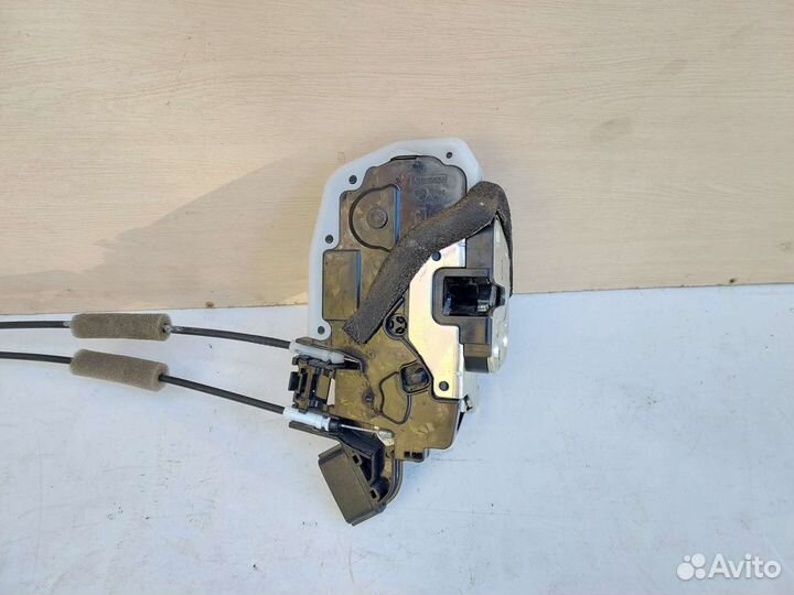 Замок двери задний правый Nissan Almera G15 K4M