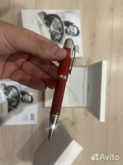 Шариковая ручка montblanc enzo ferrari 127176