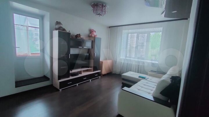2-к. квартира, 50 м², 3/5 эт.