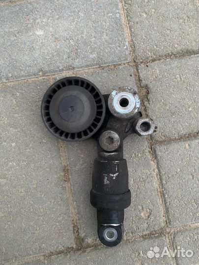 Натяжитель ремня генератора mazda CX5