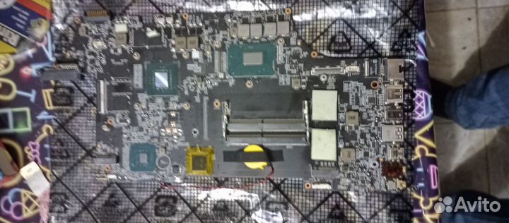 Материнская плата с микро трещиной