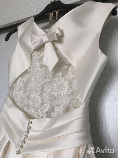 Свадебное платье со шлейфом + подъюбник+фата