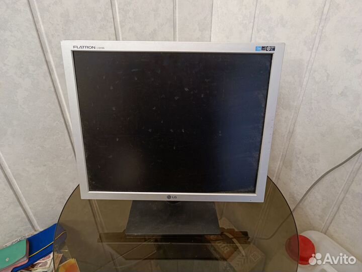 Монитор LG Flatron L1919S