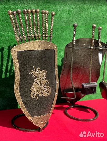 Подставка под шампуры Щит