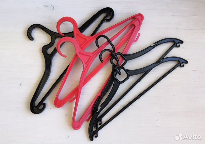 Вешалки пластиковые для верхней одежды 5 шт