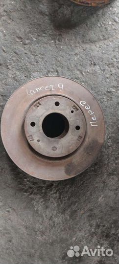 Переднее тормозные диски Mitsubishi Lancer 9