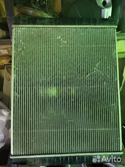 Радиатор infiniti fx37, qx70
