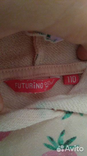 Костюмы на девочку,джинсы