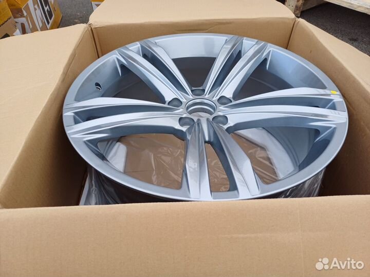 Диски литые Sebring R19 5x112 Hyper Gray