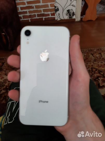 iPhone Xr, 64 ГБ