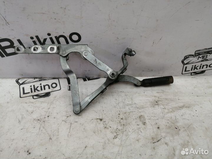 Петля капота правая Mercedes W221 Rest