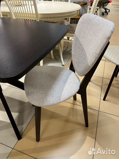 Стул деревянный