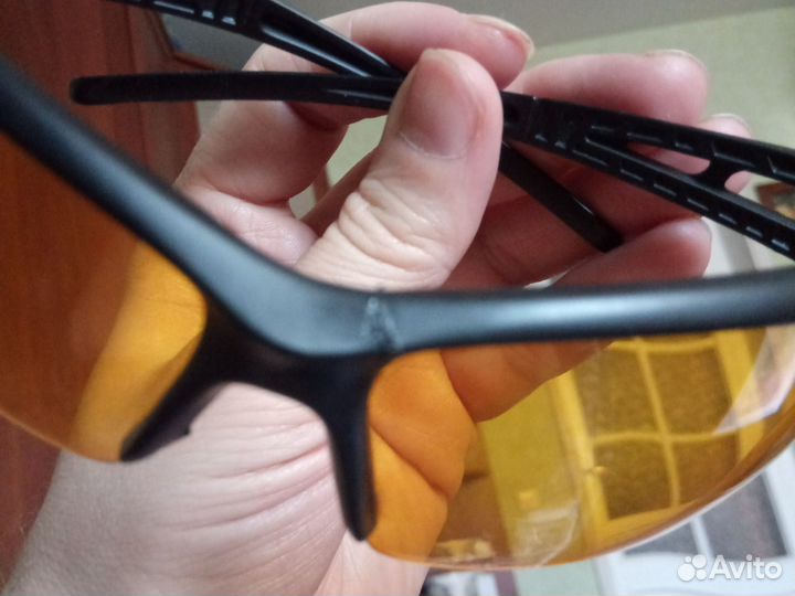 Солнцезащитные очки