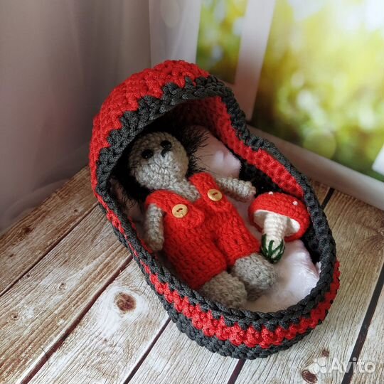 Ежик игрушка и люлька