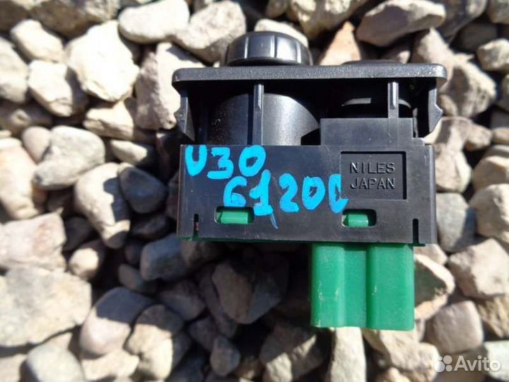 Блок управления зеркалами Nissan Presage U30