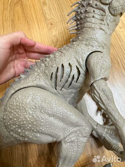 Динозавры jurassic world