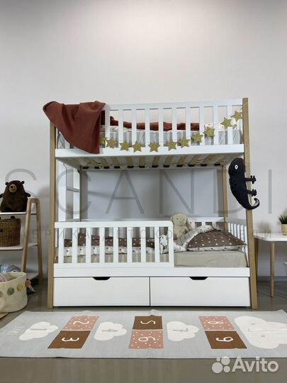 Двухярусная детская кровать