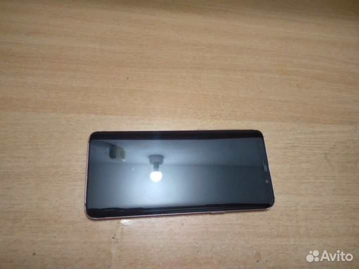 Samsung Galaxy S9, 4/64 ГБ