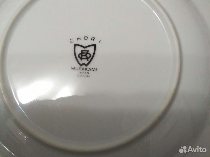 Набор столовой посуды. тарелки суповые